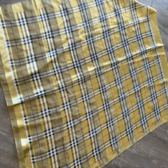 BURBERRY vintage silk scarf ✨ - Picture 11 of 17